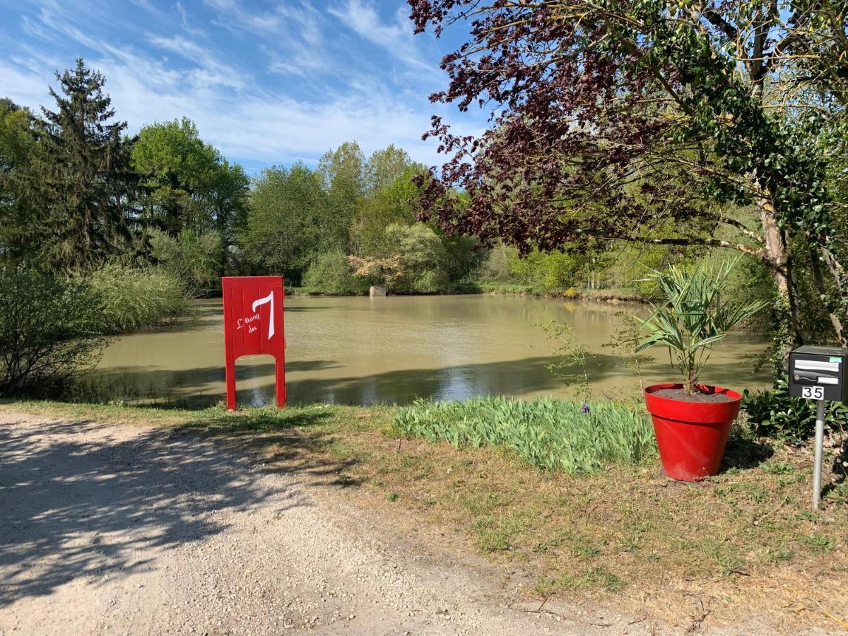 L'Etang Des 7 Hotell Le Controis-en-Sologne Exteriör bild