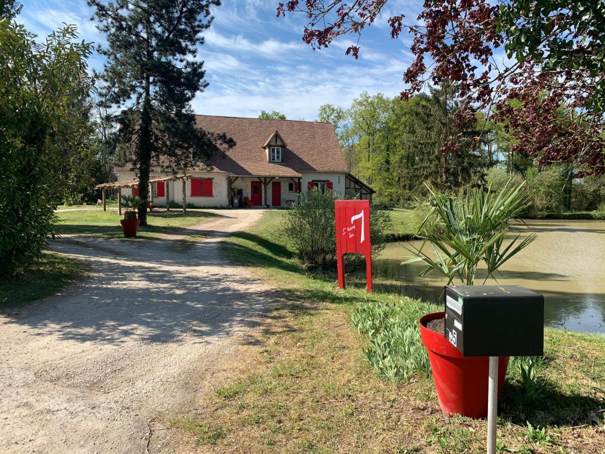 L'Etang Des 7 Hotell Le Controis-en-Sologne Exteriör bild